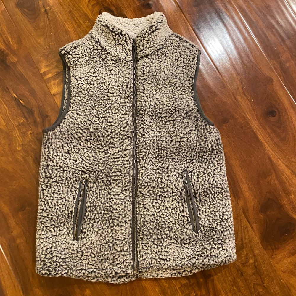 Thread & Supply Sherpa Fleece Jacket in Gray and Cream